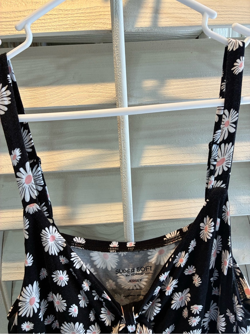 torrid Black Daisy Tie-Front Midi Dress with White Florals - Picture 4 of 13